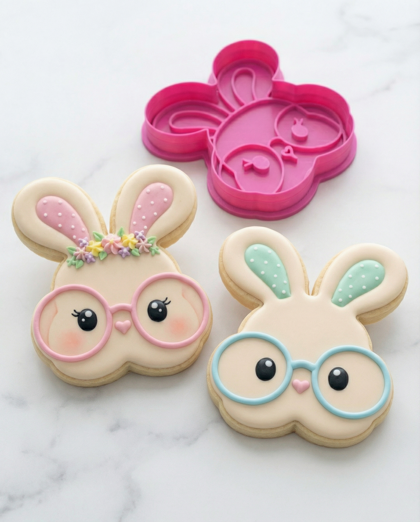 Cortador y marcador para galletas - Conejo con lentes, color magenta 🐰🍪🥚