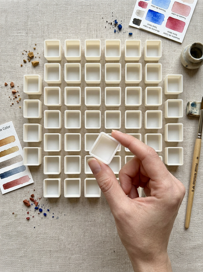 50 Medios Godetes Plástico Acuarela En Pastilla O Artesanal