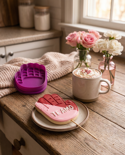 Cortador y Marcador de Galleta Manita – Ideal para San Valentín Suerte 💕🍪✨